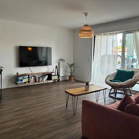 Zen Cocoon With Terrace 아파트 *